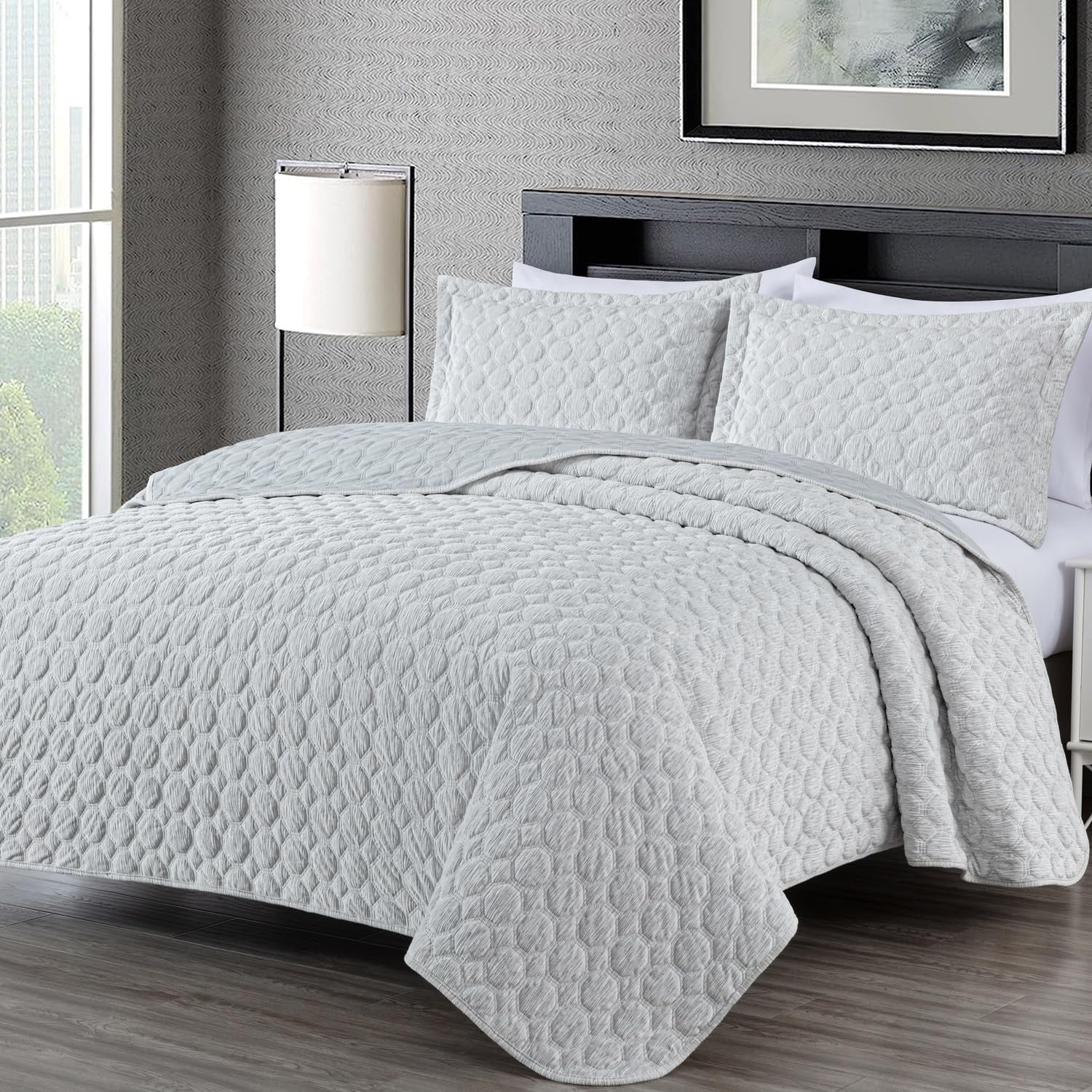 Gray Queen Reversible Velvet Quilt Set with Octagon Stitching