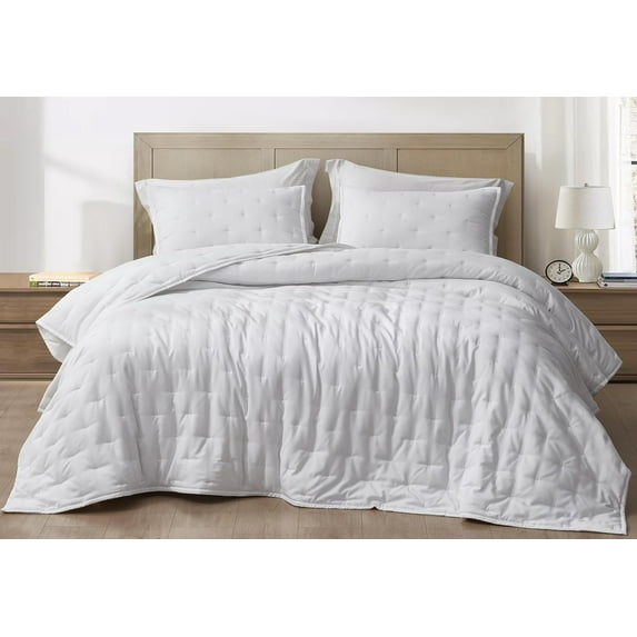 Chezmoi Collection Glen 3-Piece Crescent Stitched Quilt Set, Oversized King Size, White, Rayon Derived from Bamboo & Polyester Blended, Soft Breathable Cooling Bedspread for Hot Sleepers