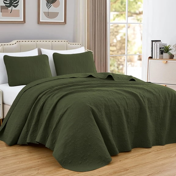 Chezmoi Collection Luca 3-Piece Oversized Bedspread Set, King Size, Cypress Green, Summer Quilt Lightweight Microfiber Bedspread 118 x 106, Floral Medallion Pattern Coverlet for All Season