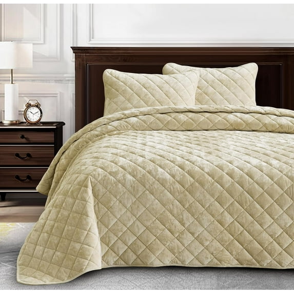 Chezmoi Collection Lux Beige Velvet Quilt King Set, 3-Piece Lush Plush Distressed Velvet Bedding All Season Lightweight Bedspread Brushed Microfiber Reverse with Diamond Stitch Quilting