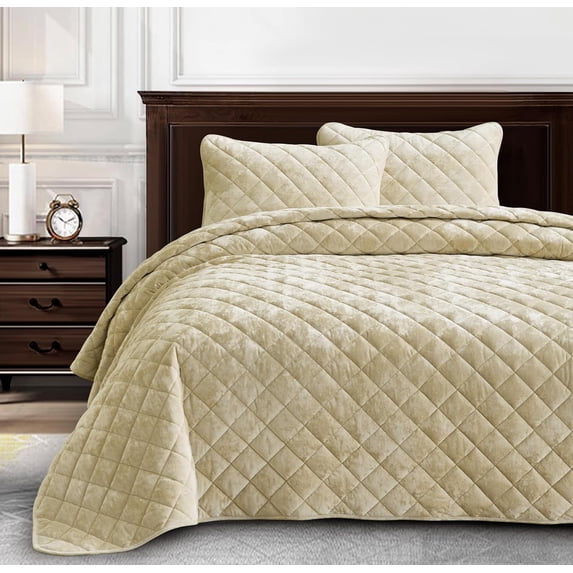 Chezmoi Collection Lux Beige Velvet Quilt Oversized King Set, 3-Piece Lush Plush Distressed Velvet Bedding All Season Lightweight Bedspread Brushed Microfiber Reverse with Diamond Stitch Quilting