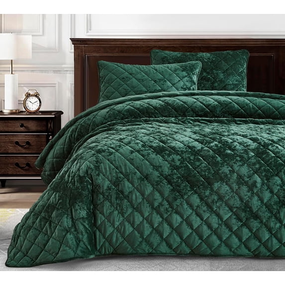 Chezmoi Collection Lux Forest Green Velvet Quilt Queen Set, 3-Piece Lush Plush Distressed Velvet Bedding All Season Lightweight Bedspread Brushed Microfiber Reverse with Diamond Stitch Quilting