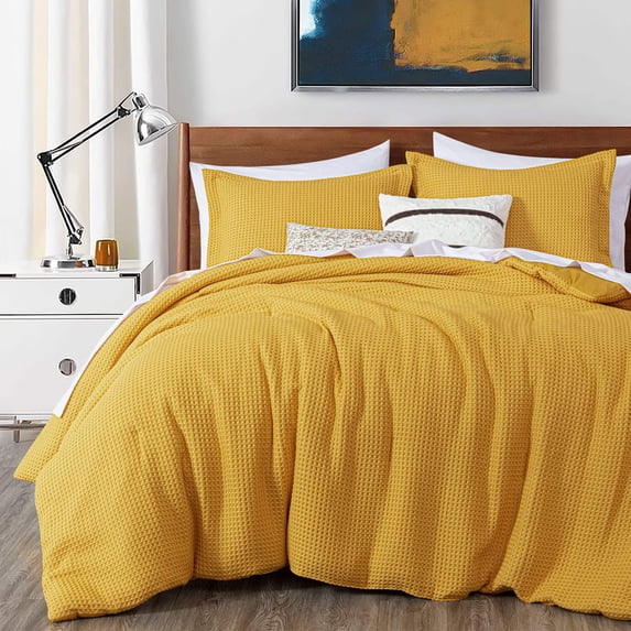 Chezmoi Collection Wilmer Waffle Weave Comforter Set, Soft and Cozy Lightweight Bedding Set, King, Gold, 3-Piece