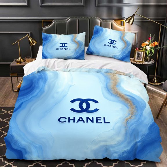 Chic 3-Piece Duvet Cover Set - Blue & White Pattern with Iconic Modern Design for Stylish Bedrooms