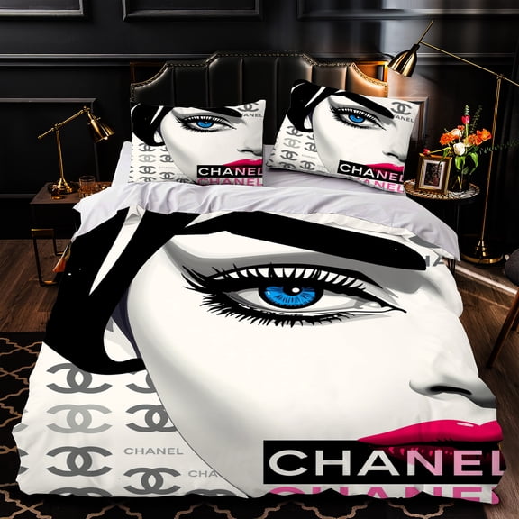 Chic 3-Piece Duvet Cover Set Featuring Bold Artistic Design of Woman's Face with Blue Eyes & Elegant Bedding for Stylish Bedrooms