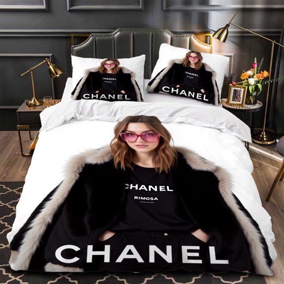 Chic 3-Piece Duvet Cover Set with Black & White Design Featuring Unique Pillows with Stylish Woman ' s Face & Glasses