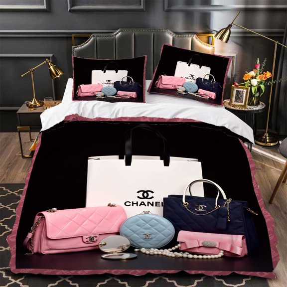 Chic 3-Piece Duvet Cover Set with Elegant Pattern Perfect for a Luxurious Bedroom Makeover