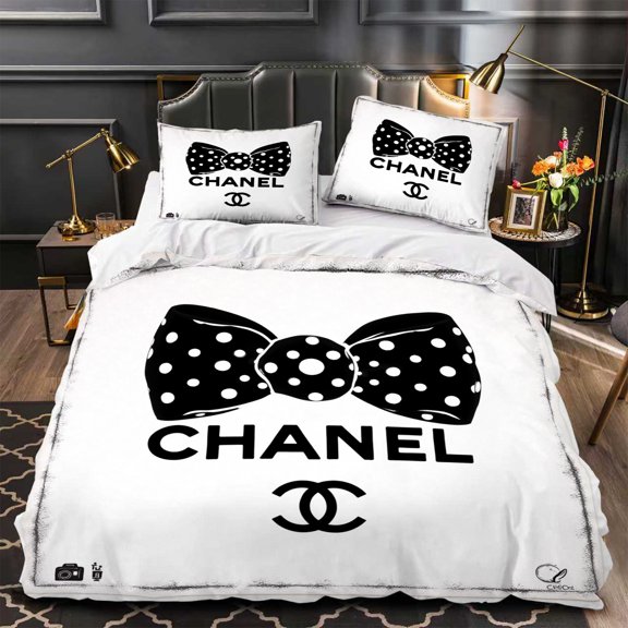 Chic 3-Piece Duvet Cover Set with Large Black Bow & White Polka Dots Featuring Iconic Elegant Modern Bedroom Decor