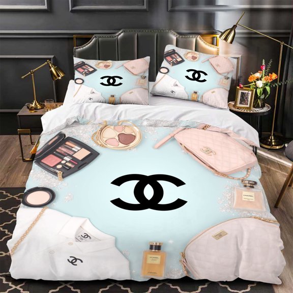 Chic 3-Piece Duvet Cover Set with Light Blue Background & Bold Black Perfect for Modern Bedroom Decor