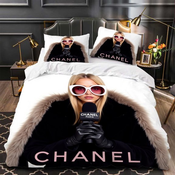 Chic 3-Piece Duvet Cover Set with Unique Woman Design Black Coat & Pink Sunglasses Pattern Luxurious Style
