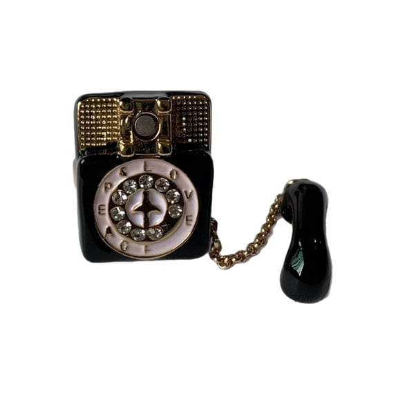 Chic Enamel Vintage Telephone Ring Magnetic Feature Unique Party Accessory
