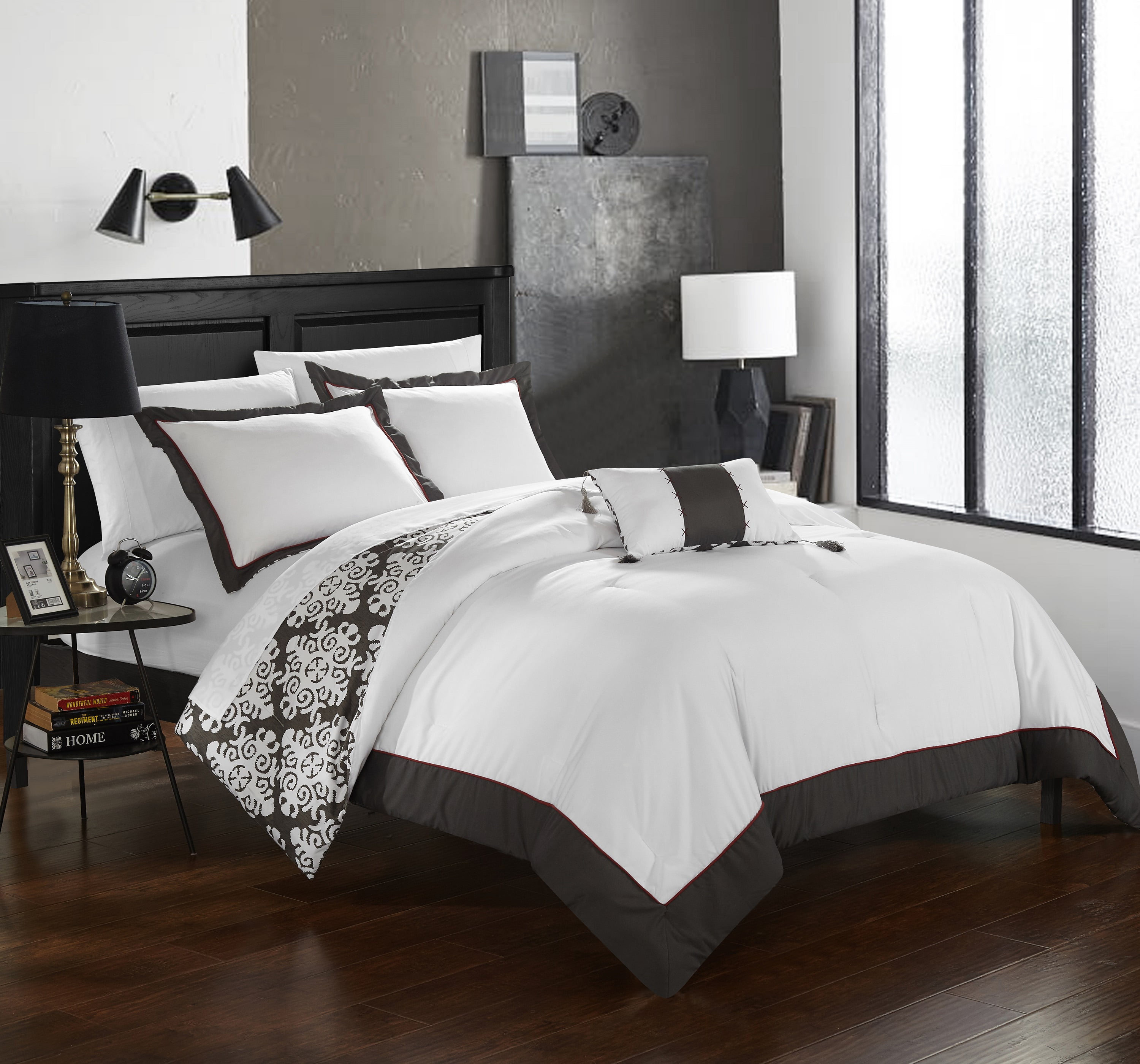 Chic Home Maribeth 4Piece Reversible Border Duvet Cover Set, Queen