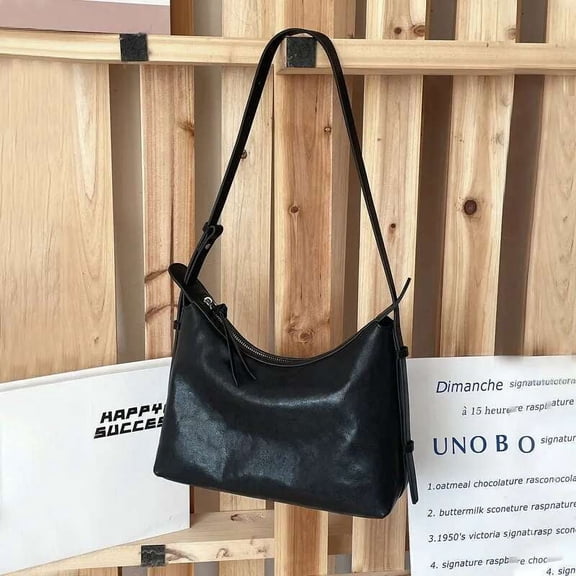 Chic Vegetable Tanned Leather Hobo Handbag for Women Sleek Single Strap Design