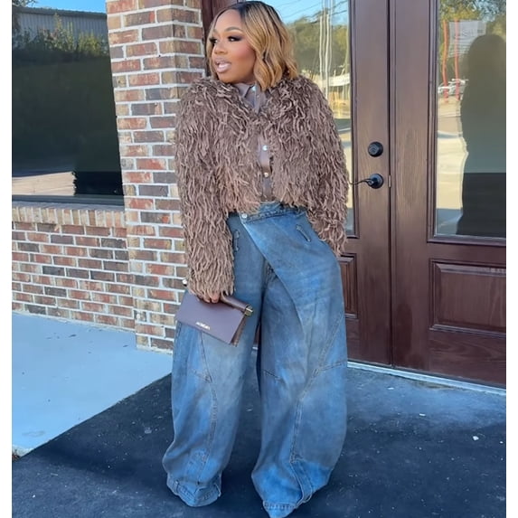Chic Wide-Leg Jeans