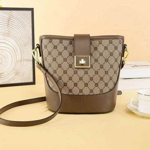 Chic Women's Water Bucket Handbag - Big Volume, Easy Carry, Suitable for Work and Casual Use