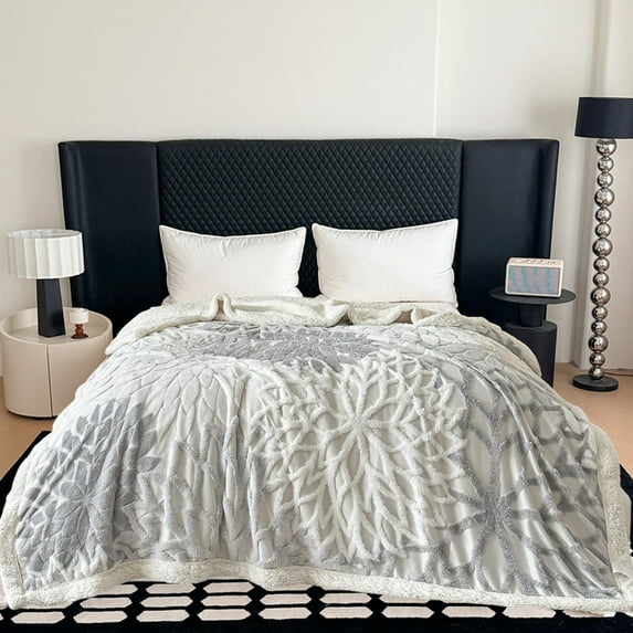 ChicYu 3D Velvet Blanket Winter Thick Throw Blanket Soft Double-Layer Fabric Small Size for Office Naps Home Sofa and Travel Nap Throw Blanket