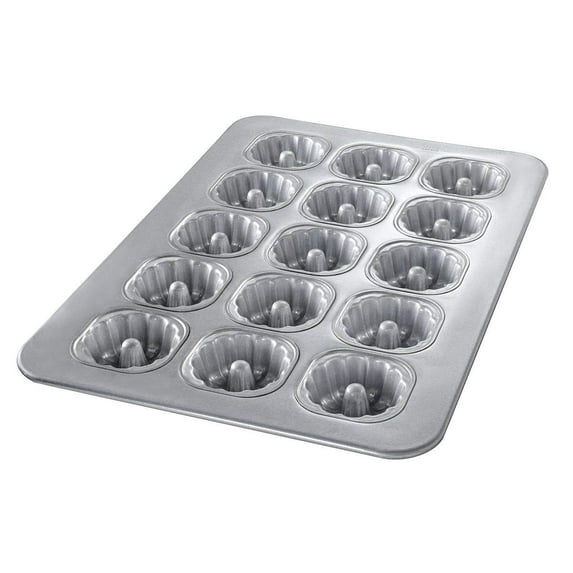 Chicago Metallic 43055 Mini-Fluted Tube Cake Pan 1 Each