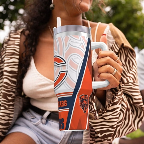 Chicago Youth 40OZ Ice Cup with Handle, Football Team Themed Car Cup Holder, Adult Large Sports Water Bottle, Stainless Steel Insulated Travel Coffee Mug, Makes a Perfect Holiday Gift