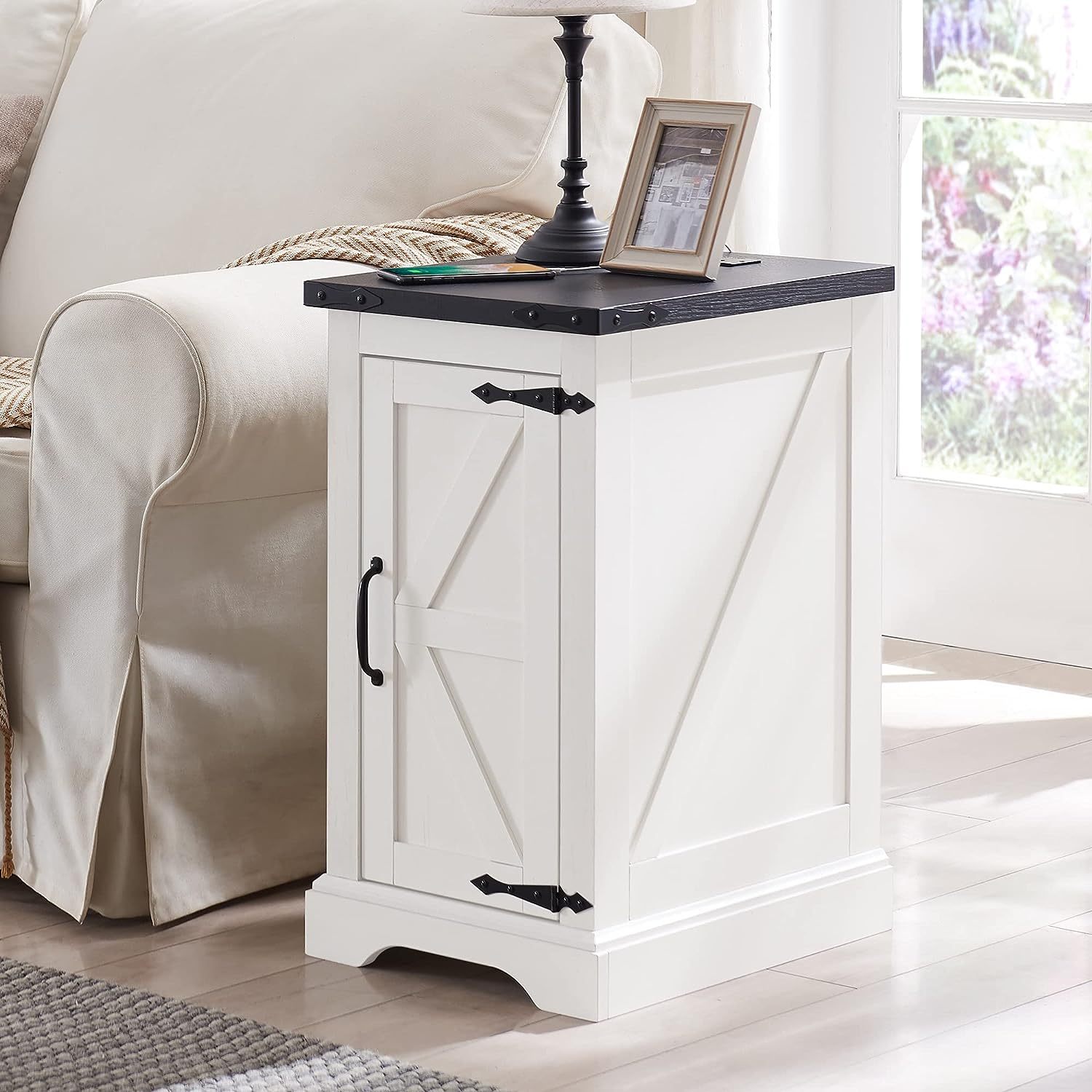 Chictail Nightstand with Charging Station, Rectangular Farmhouse End