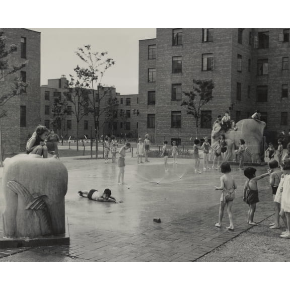 Children Playing In Courtyard Fountains Of The Jane Addams Homes Housing Project. The Chicago Apartments Were Built In 1938 By Franklin D. Roosevelt'S Wpa Program. - (Bsloc20151181) History (24 x 18)