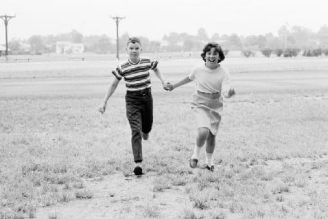 Children running Canvas Art - (18 x 24)