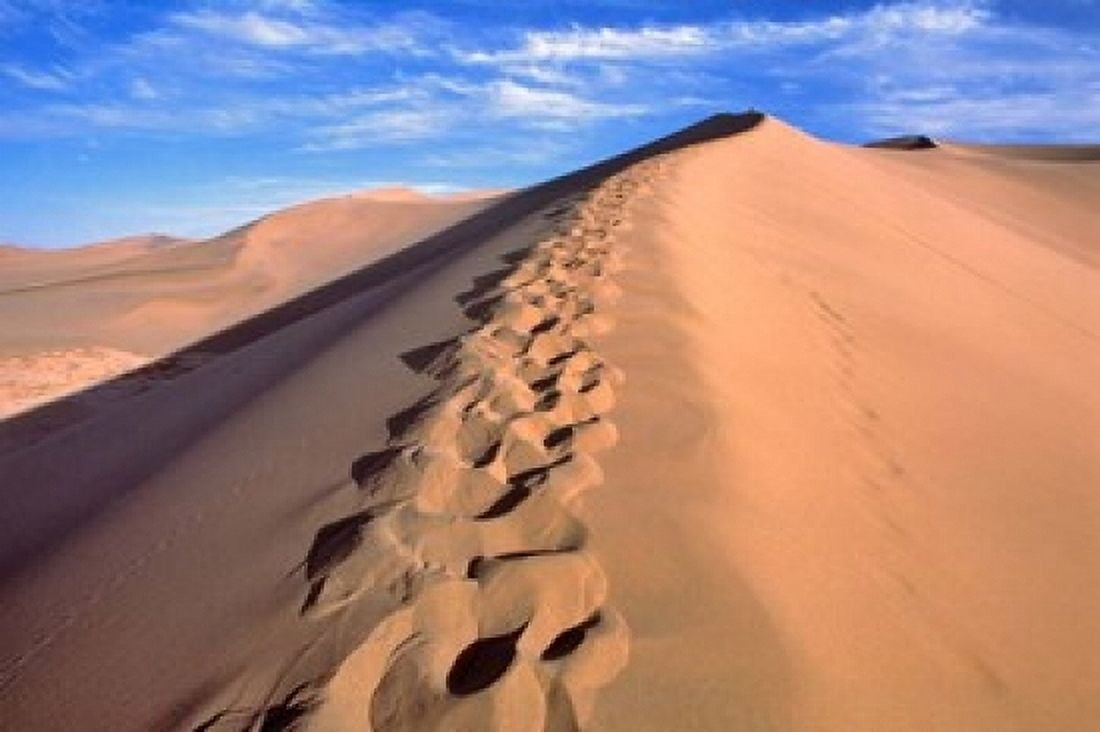 China Dunhuang Desert winds Footprints Canvas Art - Ric Ergenbright DanitaDelimont (17 x 11)