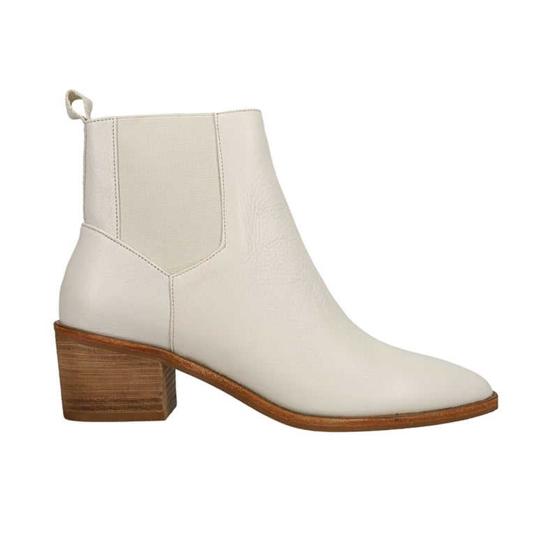 Chinese laundry shop white bootie