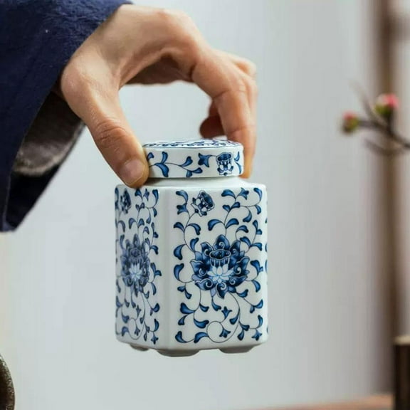 Chinese-style ceramic airtight jar for household tea storage