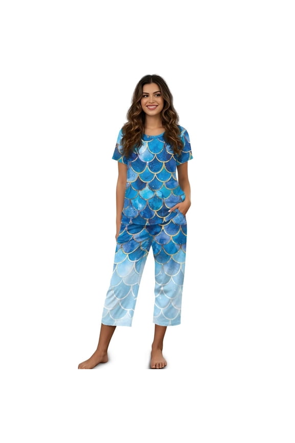 Mermaid Scale Print Womens Pajama Sets with Capri Pants & Pockets, Short Sleeve Crewneck Pjs Sets for Women, Breathable Loose Fit Summer Loungewear