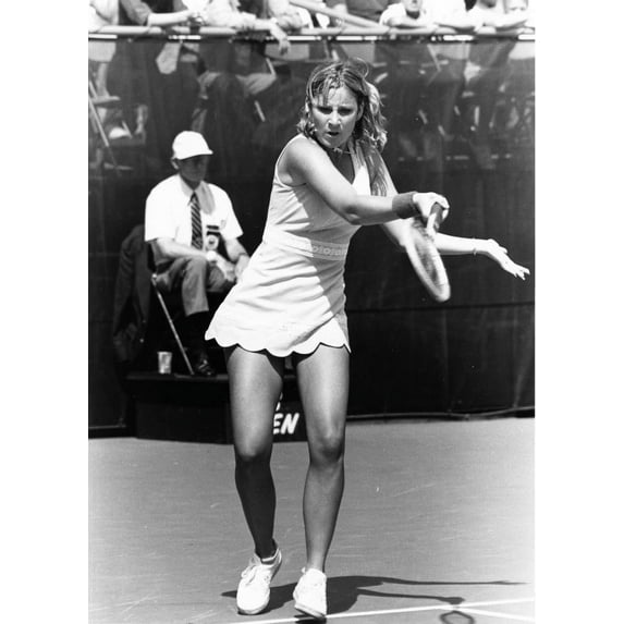 Chris Evert playing tennis Photo Print (24 x 30)