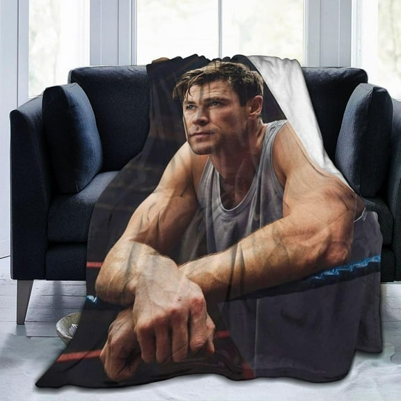 Chris Hemsworth Blanket Bedding Fleece Blanket Soft Throw Blankets Lightweight Anti-Static Blanket - 3 Sizes