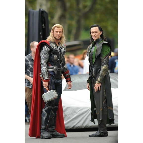 Chris Hemsworth, Tom Hiddleston On Location For The Avengers Filming On Location, Central Park, New York, Ny September 2, 2011. Photo By Kristin CallahanEverett Collection Celebrity (16 x 20)