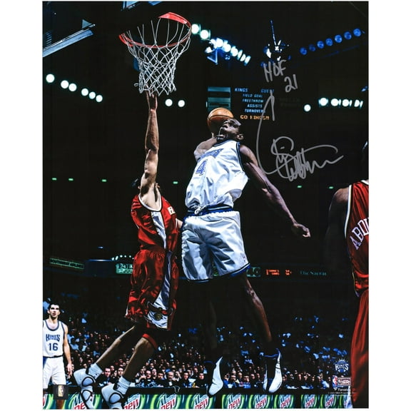 Chris Webber Sacramento Kings Autographed 16" x 20" Dunk vs. Hawks Photograph with "HOF 21" Inscription - Fanatics Authentic Certified