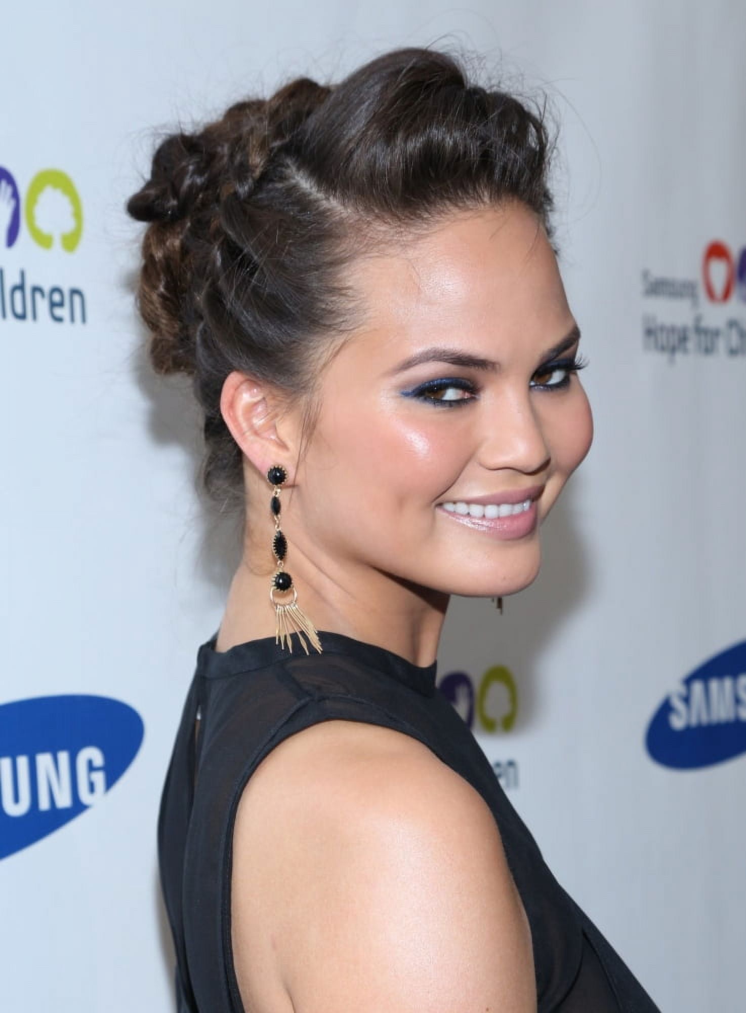 Chrissy Teigen At Arrivals For Samsung Hope For Children 12Th Annual Gala Canvas Art - (16 x 20)