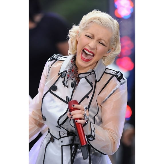 Christina Aguilera On Stage For Cbs The Early Show Concert With Christina Aguilera Midtown Manhattan New York Ny June