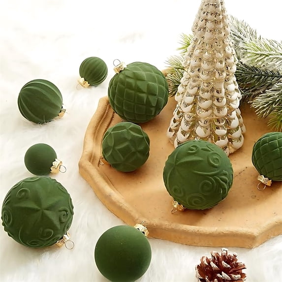 Christmas Ball Ornaments, Christmas Tree Decorations 46pcs Flocked Velvet Hanging Balls with Assorted Sizes Xmas Holiday Party Decor for Home Fireplace Window Wreath Festive Decoration