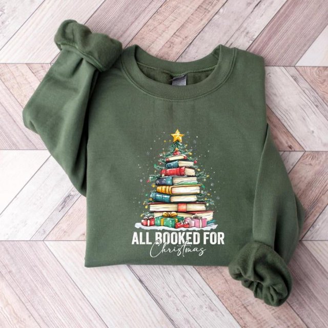 Christmas Book Tree Sweat for Literary Fans. Winter Reading Enthusiast