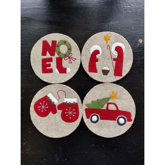 Christmas Coasters Pattern| Easy DIY Coasters | Christmas DIY Coasters Pattern | Festive Coasters