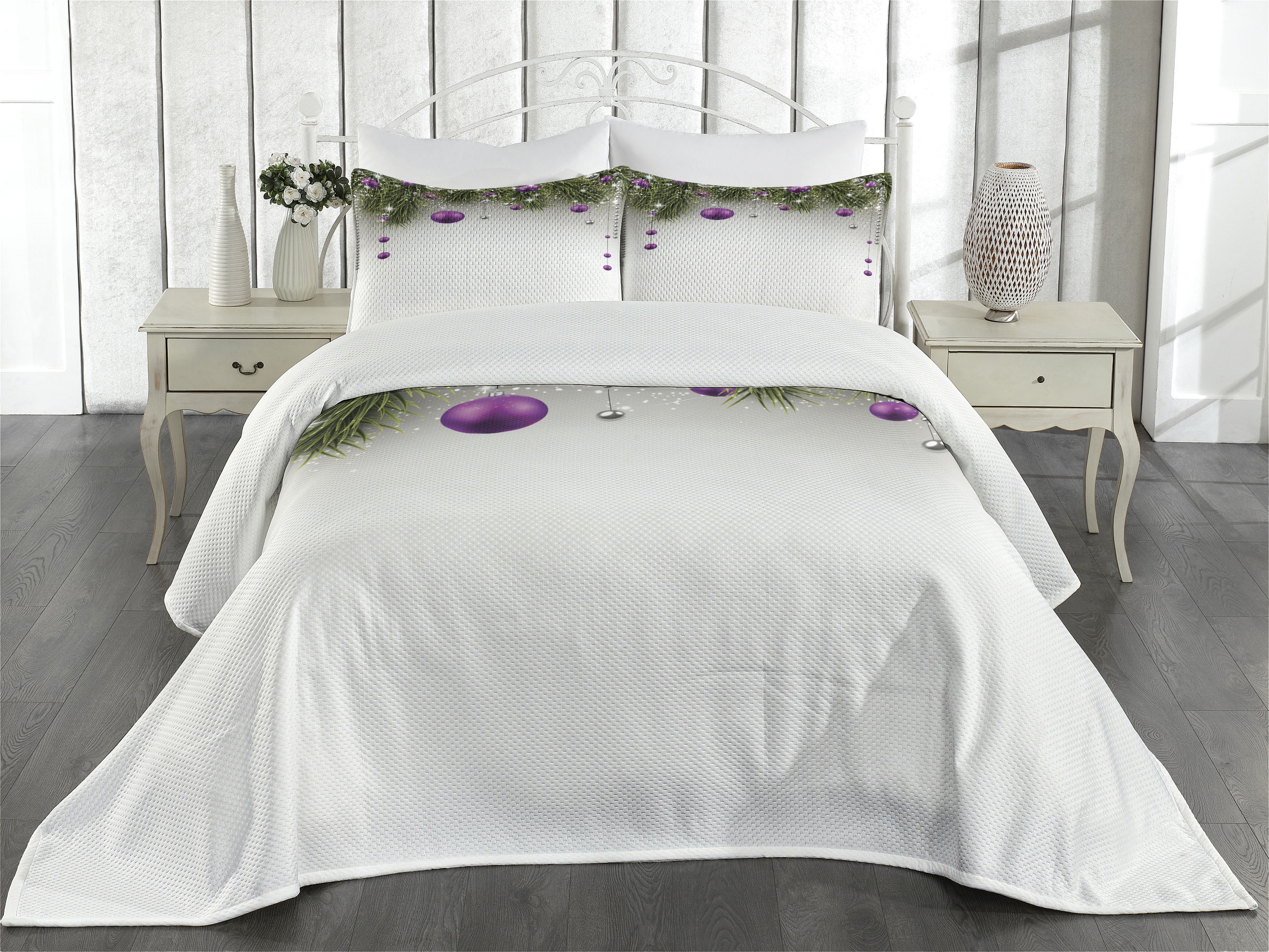 Christmas Coverlet Set King Size, Tree with Tinsel and Ball with