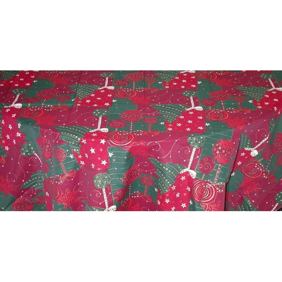 Christmas Dining Tablecloth Cotton Polyester Blend. Festive Christmas Tree and Ornaments printed with Christmas Colors. Washable, Stain and Wrinkle Resistant, 60 X102 Inches Rectangle