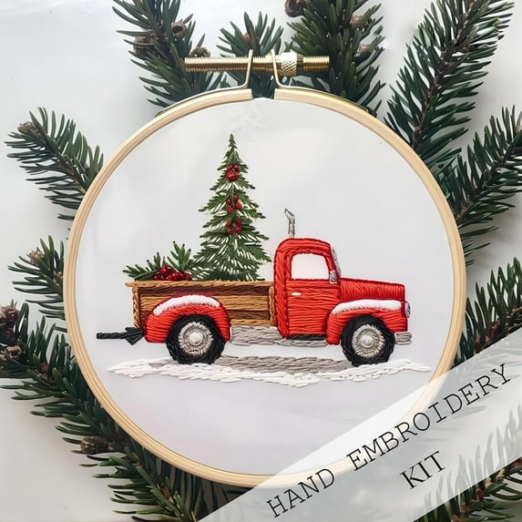 Christmas Embroidery Kit for Beginners, 4 Fabric Hoop Sets - Water-Soluble Outlines, Includes Thread/Needles/Scissors, 8 Patterns (/Fireplace etc.)