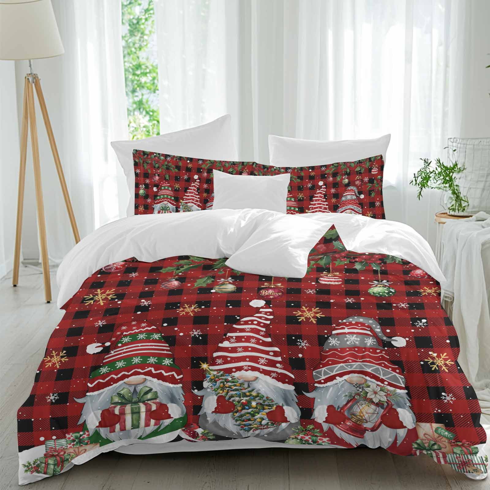 Winter Gnomes Party Supplies 32-Piece Set - 16 Plates & 16 Shaped Napkins