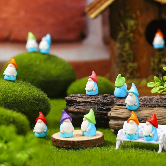 Christmas Miniature Gnome Dwarf Figurines - Resin Dwarf Crafts Tabletop DIY Christmas Decorations, Mini Ornaments for Holiday Village or Landscapes Scene