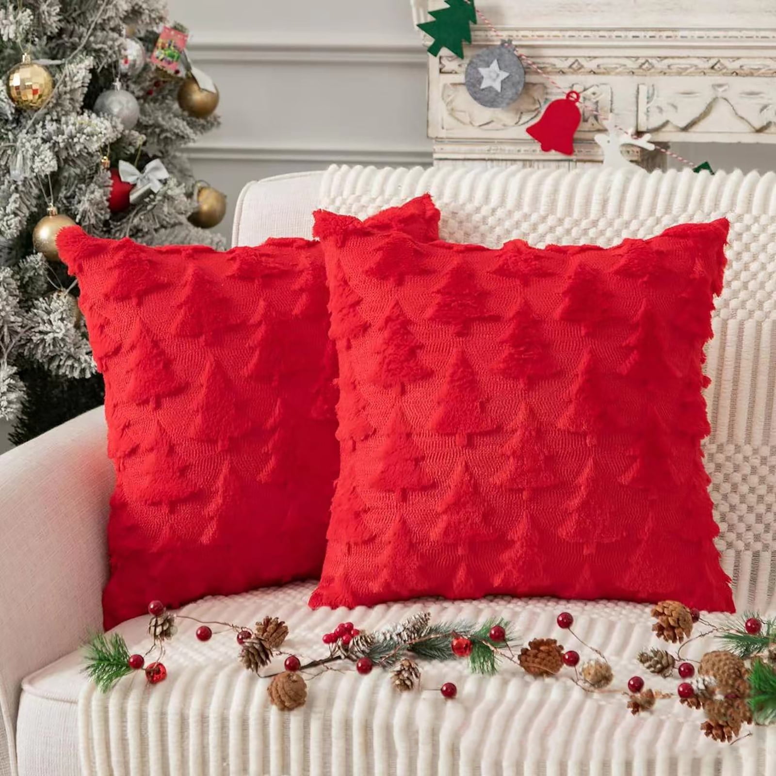 Christmas Pillow Covers 18x18 Inch Set of 4 Soft Plush Faux Fur Christmas Tree Decorative Couch Cushion Case Throw Pillows Pillowcases for Couch Sofa Holiday Festivals Winter Decor