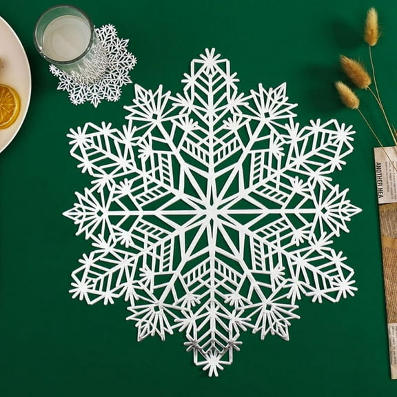 Christmas Snowflake Place Mats Gold Metallic Festive Vinyl Table Mat Washable for Holiday Dinner Table Top Doilies Decorations Hollow Out Non-Slip for Decor Wedding