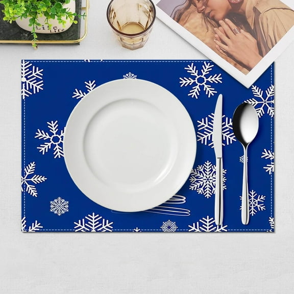 Christmas Snowflake Placemat Set of 4, Winter Placemats for Dining Table, Xmas Holiday Table Mat, 12 x 16 Inch Rectangle Place Mat for Party Decoration Christmas Kitchen Dining Table Decor
