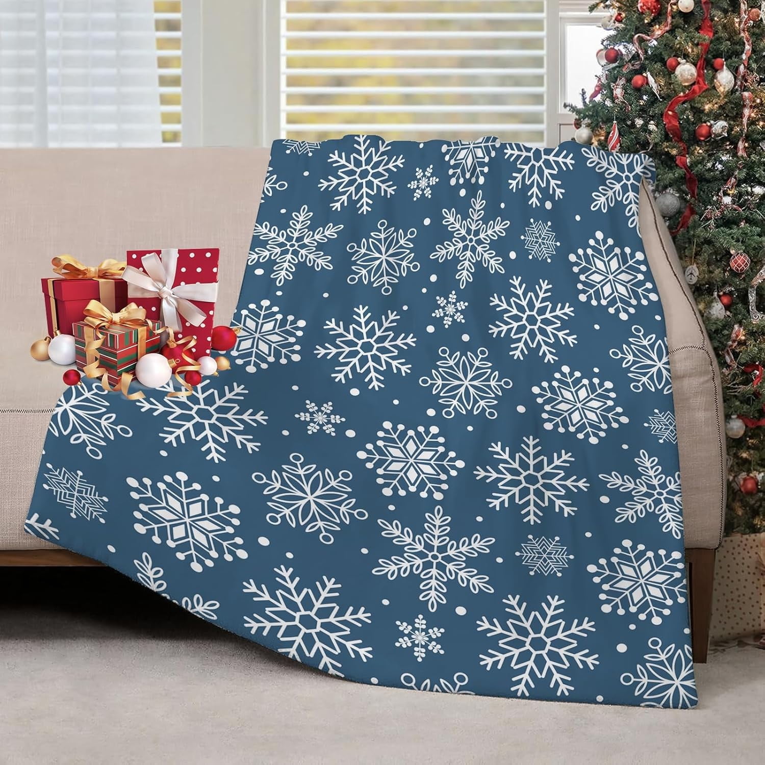 Christmas Throw Blanket Candy Cane Throw Blanket Super Soft Warm Bed Blanket Christmas Holiday Decor for Living Room Bedroom Sofa Christmas Gift for Her