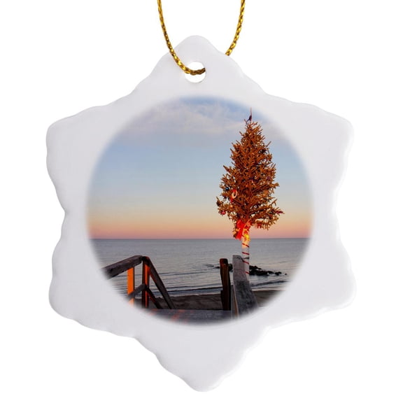3drose, Christmas Tree at End of Sandwich Boardwalk, Cape Cod, Mass., 3 inch Snowflake Porcelain Ornament