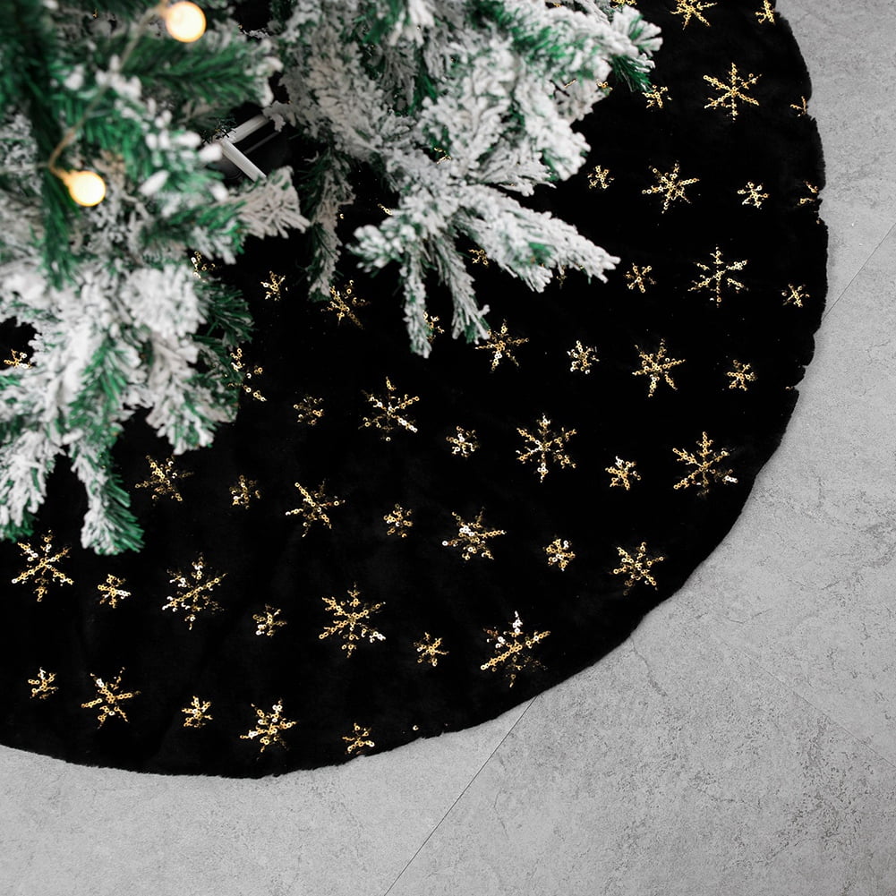 Fluffy Tree Skirt 