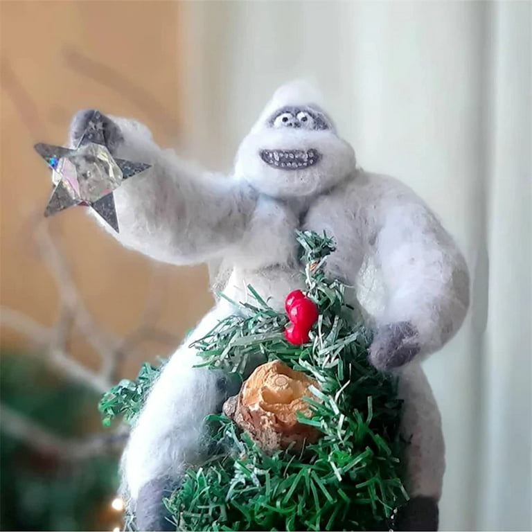 Christmas Tree Topper Abominable Chimpanzees Hugger with Smiling, Unique Holiday Xmas Decorations Funny Home Decor, Size: 18*8cm